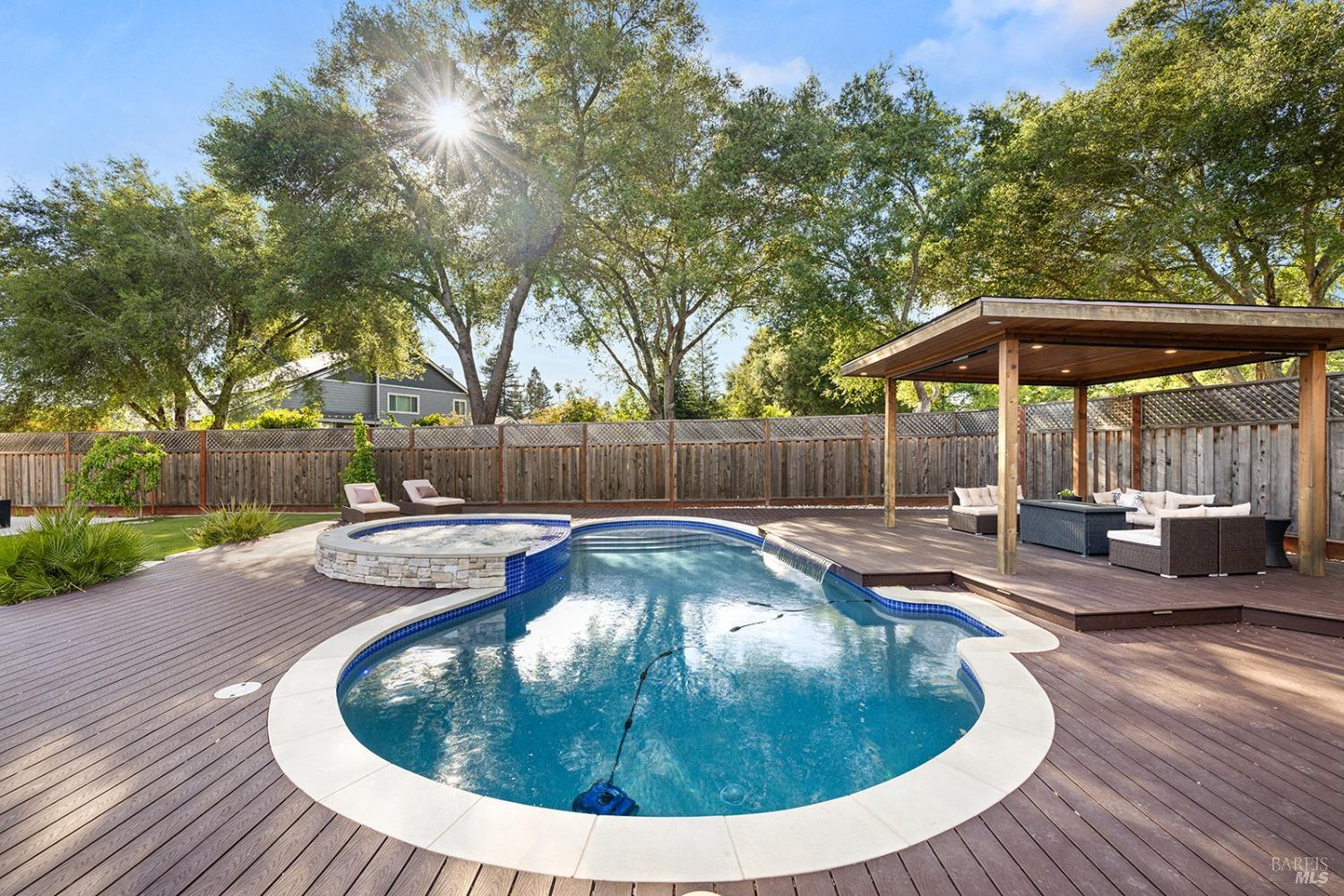 Detail Gallery Image 7 of 85 For 169 Pacific Heights Dr, Santa Rosa,  CA 95403 - 4 Beds | 3/1 Baths