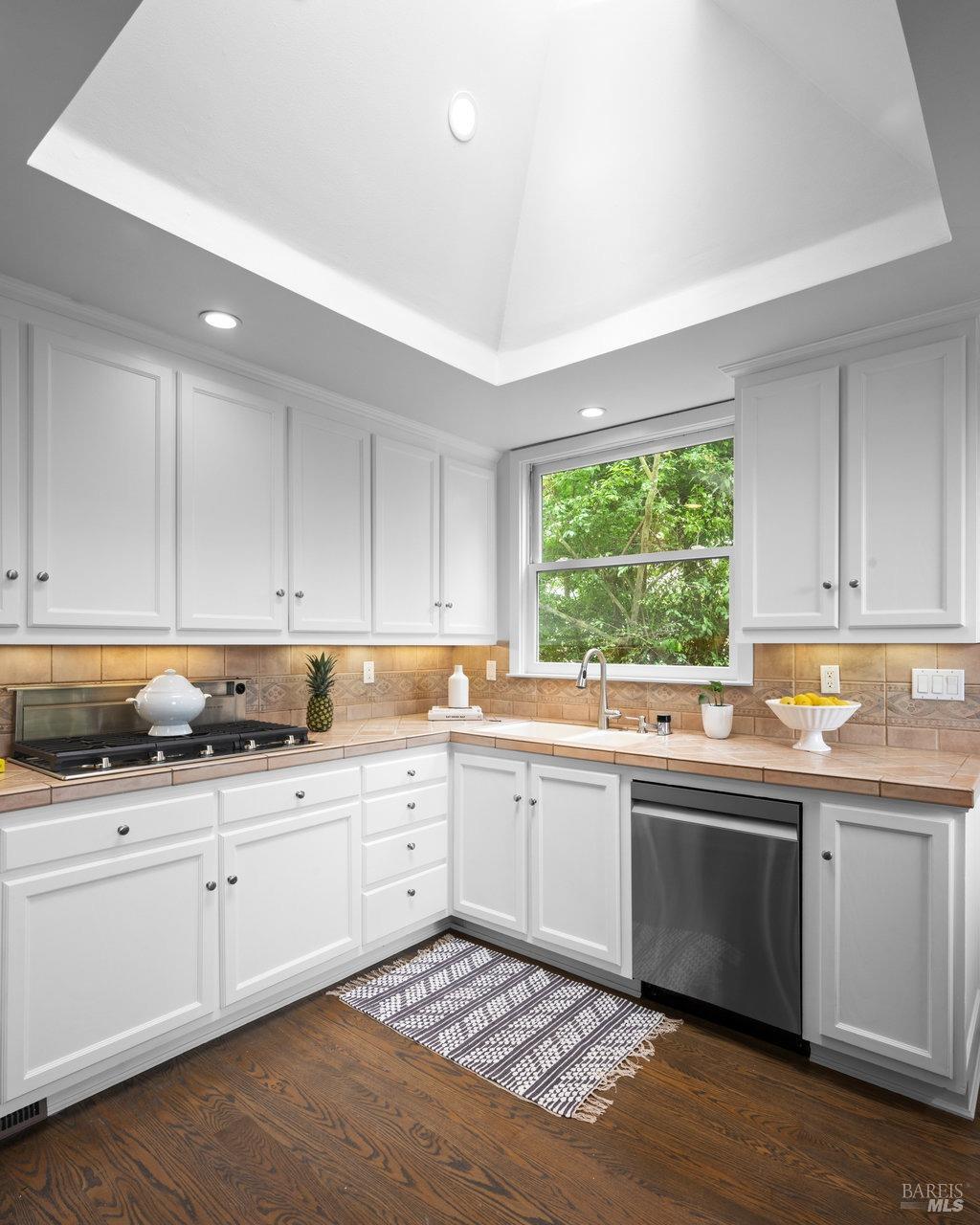 Detail Gallery Image 55 of 98 For 33 Wray Ave, Sausalito,  CA 94965 - 3 Beds | 2 Baths