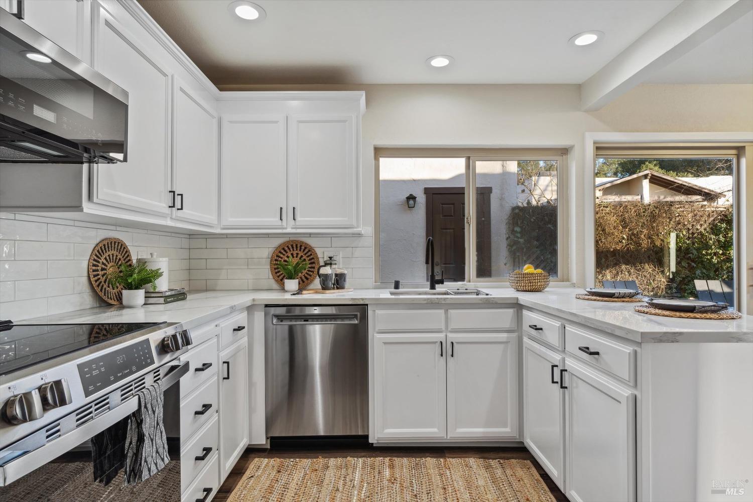 Detail Gallery Image 11 of 28 For 5258 El Mercado Pkwy, Santa Rosa,  CA 95403 - 2 Beds | 2 Baths