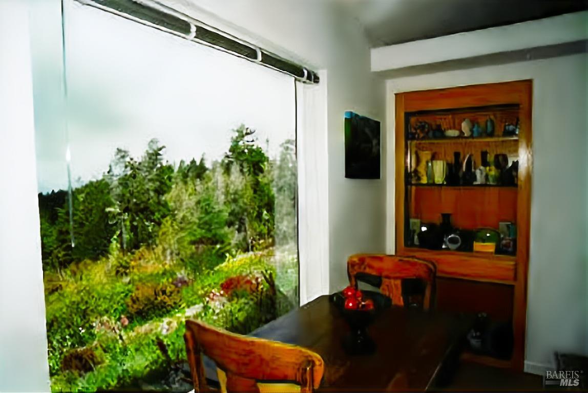 Detail Gallery Image 6 of 28 For 24680 Ten Mile Rd, Point Arena,  CA 95468 - 3 Beds | 2 Baths