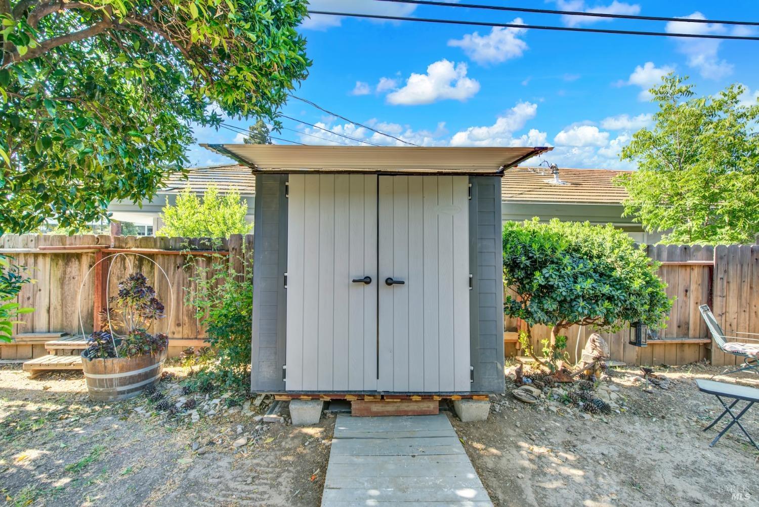 Detail Gallery Image 32 of 37 For 519 Westwood Ct, Vacaville,  CA 95688 - 3 Beds | 2 Baths