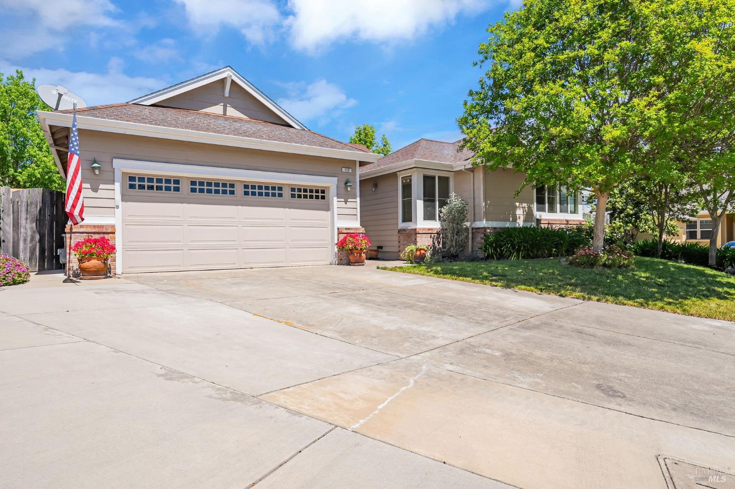 Detail Gallery Image 1 of 55 For 112 Syrah Ct, Cloverdale,  CA 95425 - 3 Beds | 2 Baths