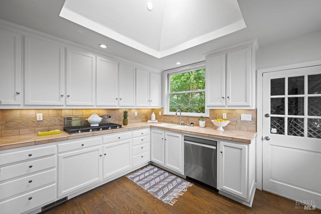 Detail Gallery Image 54 of 98 For 33 Wray Ave, Sausalito,  CA 94965 - 3 Beds | 2 Baths
