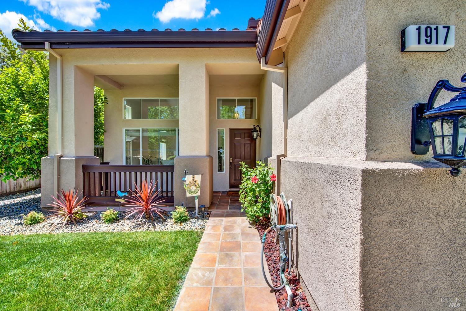 Detail Gallery Image 2 of 67 For 1917 Rollingwood Dr, Fairfield,  CA 94534 - 4 Beds | 2/1 Baths