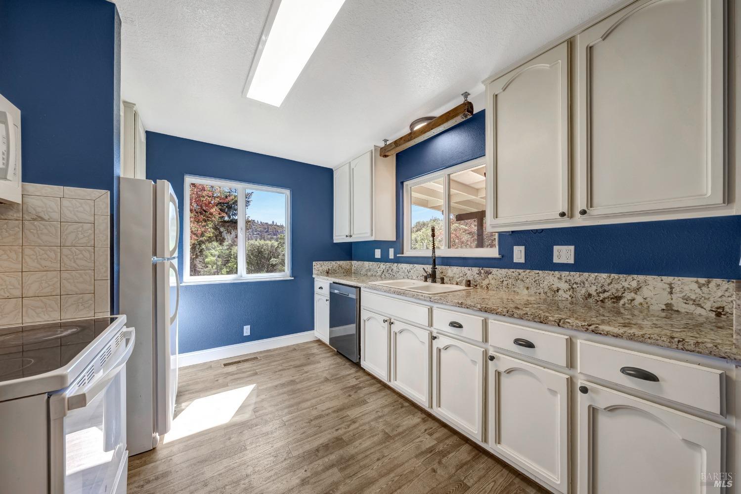 Detail Gallery Image 5 of 30 For 9115 Wildcat Rd, Kelseyville,  CA 95451 - 2 Beds | 2 Baths