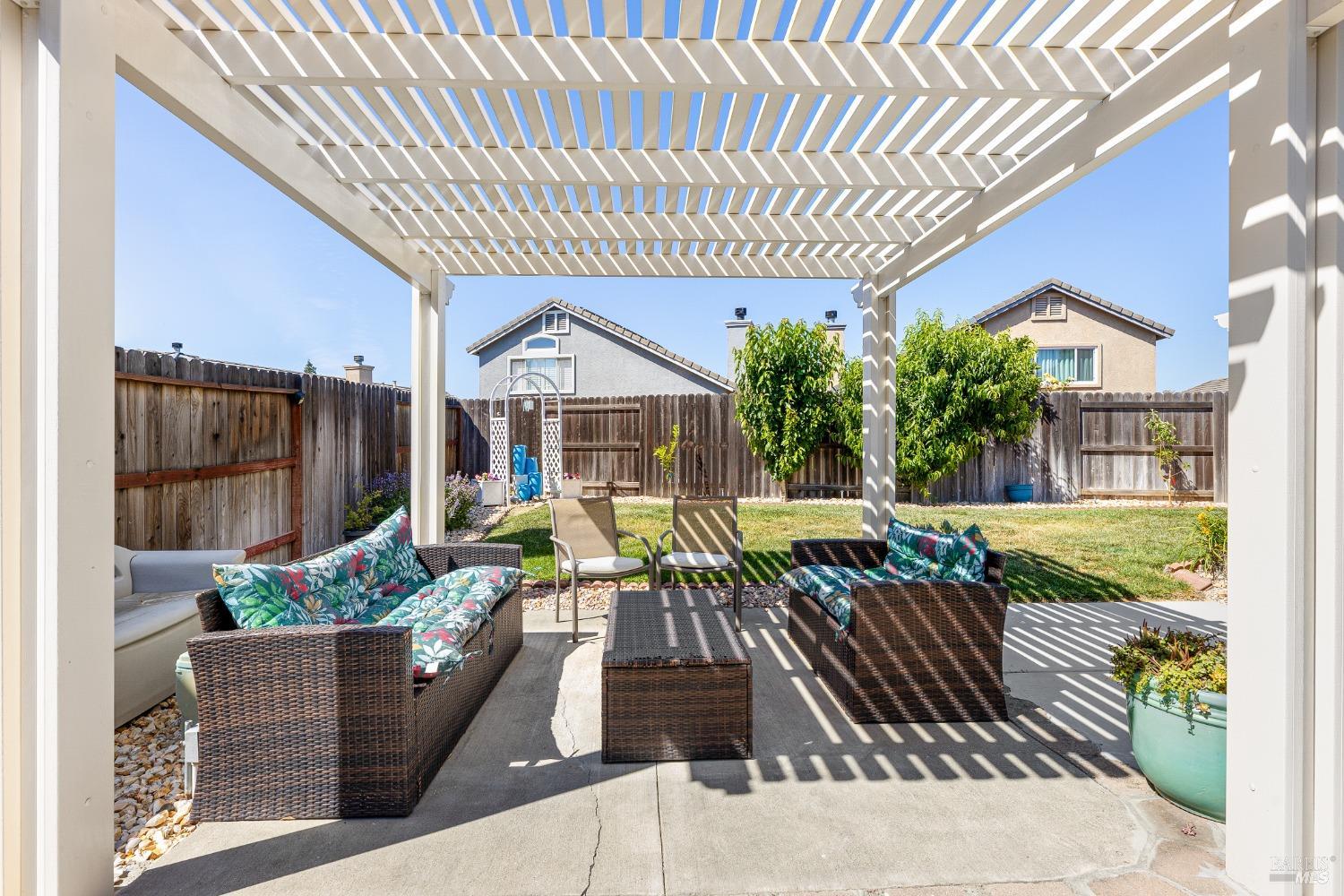 Detail Gallery Image 30 of 36 For 937 Pearwood Ct, Vacaville,  CA 95687 - 3 Beds | 2 Baths