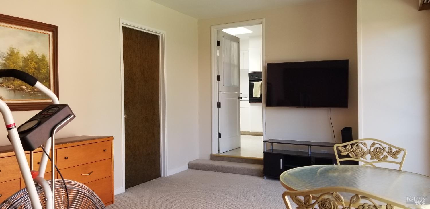 Detail Gallery Image 8 of 15 For 2324 West Park Ave, Napa,  CA 94558 - 3 Beds | 2 Baths