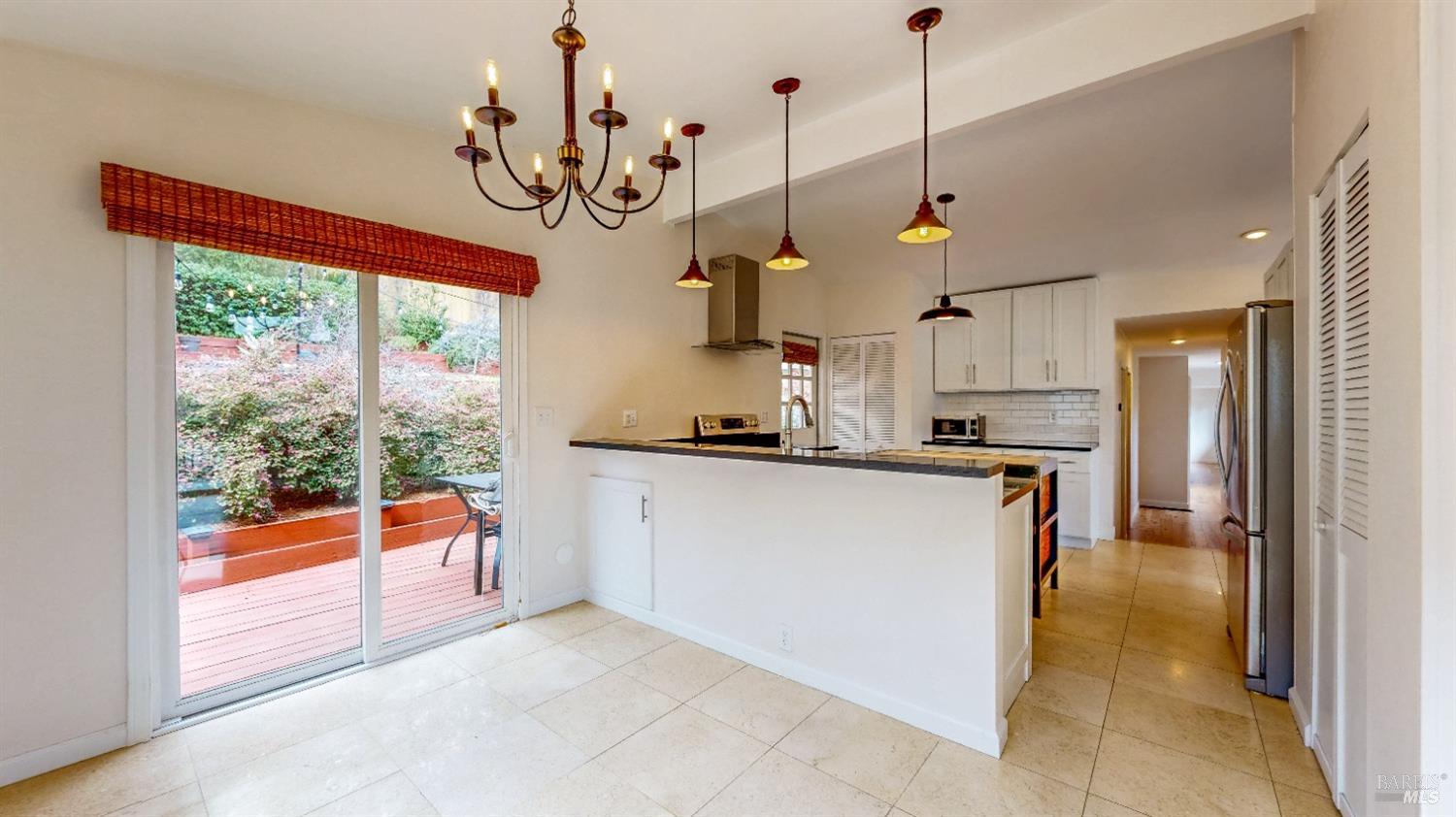 Detail Gallery Image 9 of 62 For 2061 Woodside Dr, Santa Rosa,  CA 95404 - 3 Beds | 2 Baths