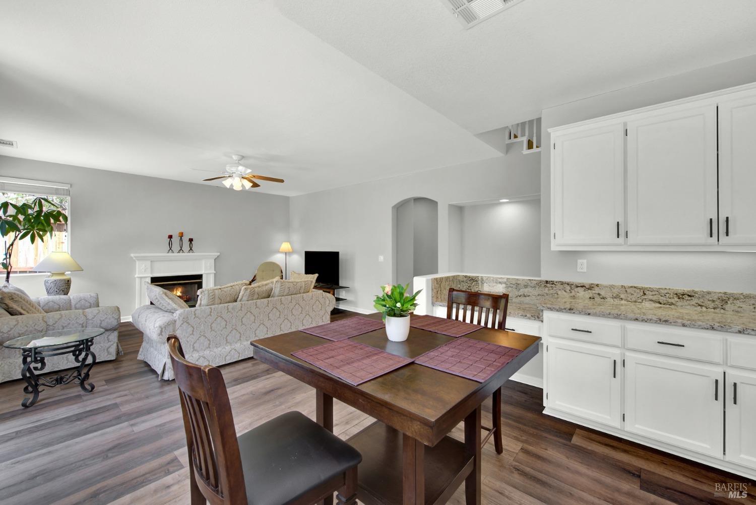 Detail Gallery Image 19 of 67 For 1917 Rollingwood Dr, Fairfield,  CA 94534 - 4 Beds | 2/1 Baths