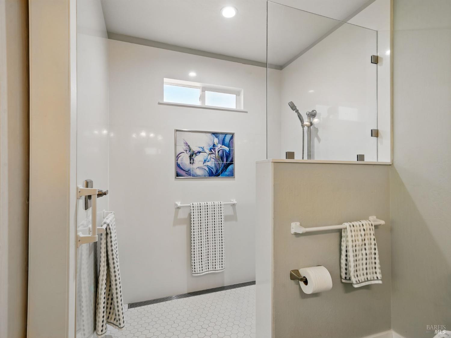 Detail Gallery Image 19 of 30 For 215 Panorama Dr, Benicia,  CA 94510 - 3 Beds | 2 Baths