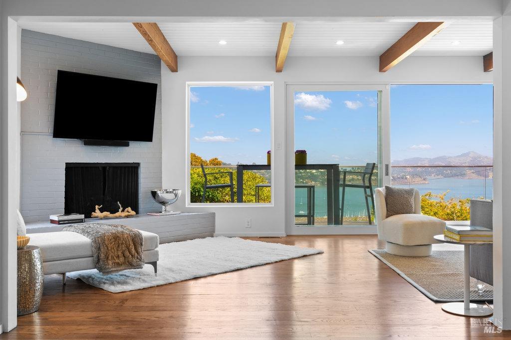 Detail Gallery Image 20 of 98 For 33 Wray Ave, Sausalito,  CA 94965 - 3 Beds | 2 Baths