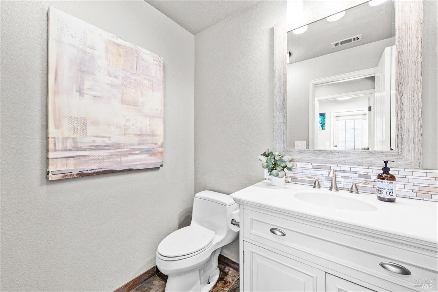 Detail Gallery Image 23 of 55 For 319 Birchwood Ct, Vacaville,  CA 95688 - 4 Beds | 2/1 Baths