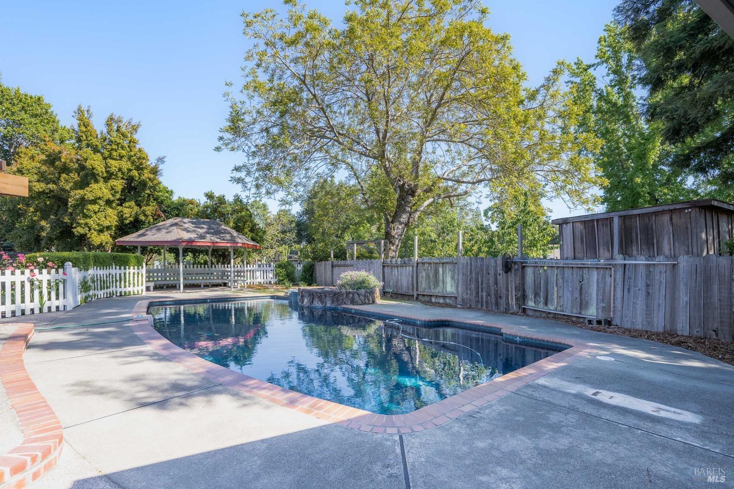 Detail Gallery Image 33 of 36 For 3756 Cano Ct, Napa,  CA 94558 - 4 Beds | 3/1 Baths