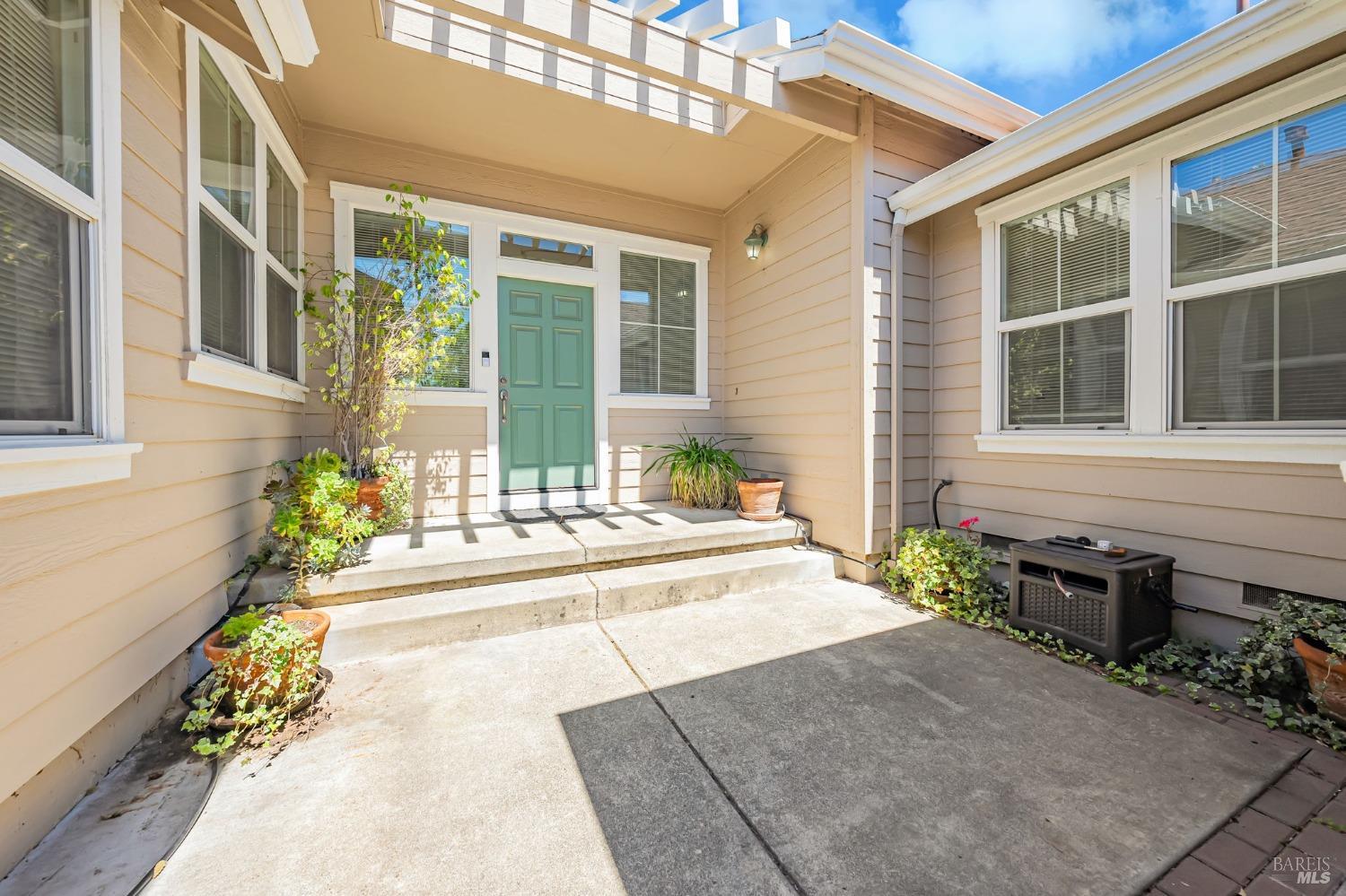Detail Gallery Image 4 of 55 For 112 Syrah Ct, Cloverdale,  CA 95425 - 3 Beds | 2 Baths