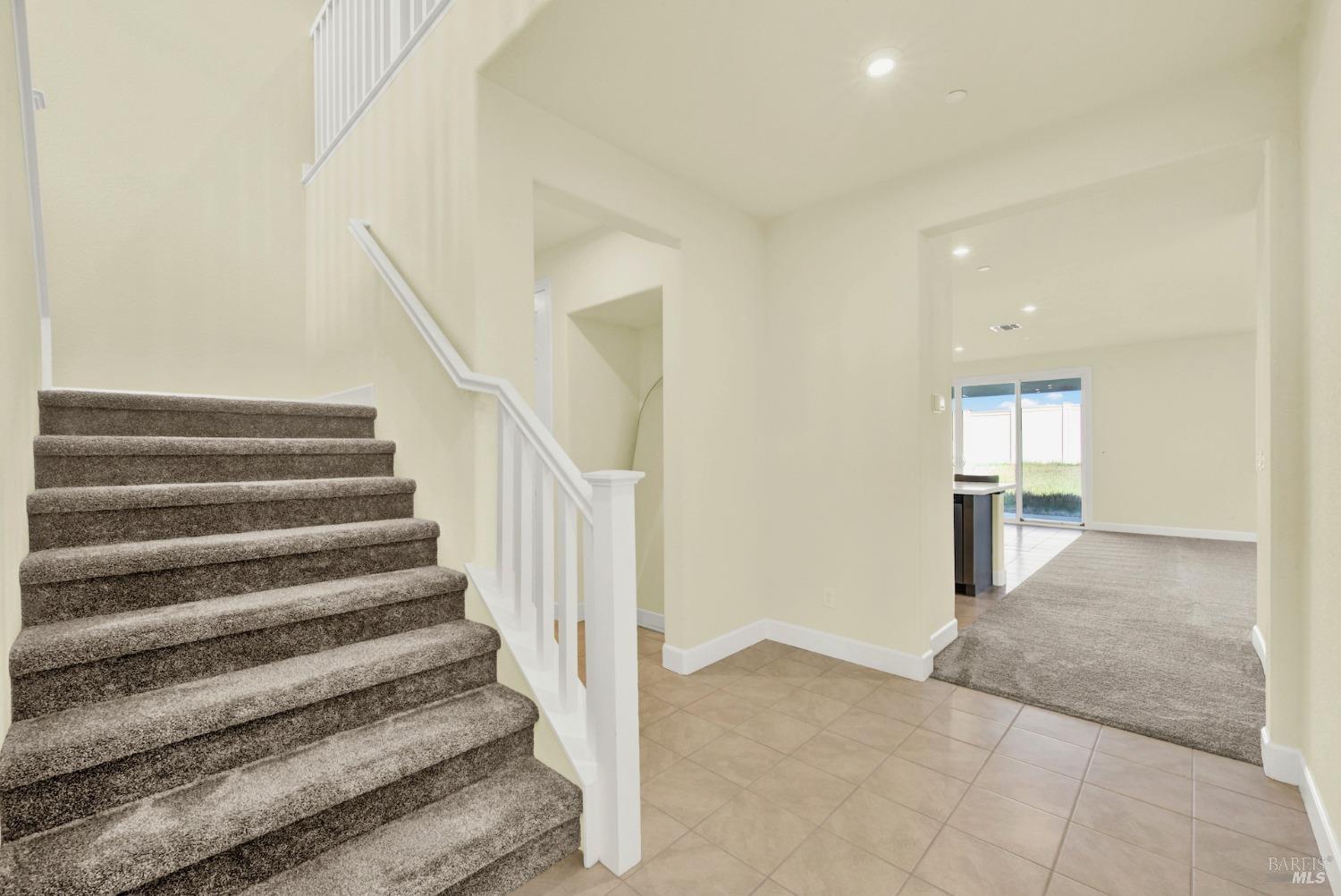 Detail Gallery Image 7 of 47 For 1565 Halsey Ct, Dixon,  CA 95620 - 4 Beds | 3 Baths
