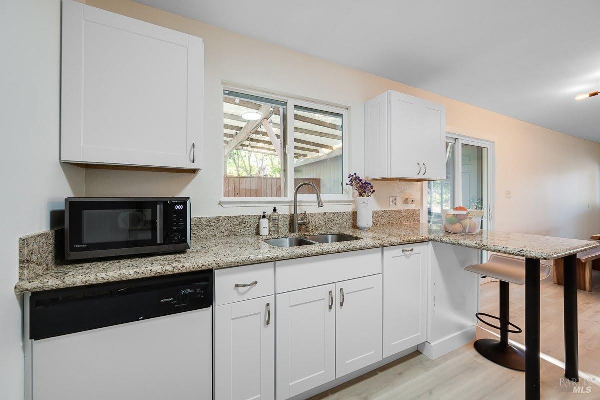 Detail Gallery Image 42 of 82 For 725 Lytton Station Rd, Healdsburg,  CA 95448 - 7 Beds | 5 Baths