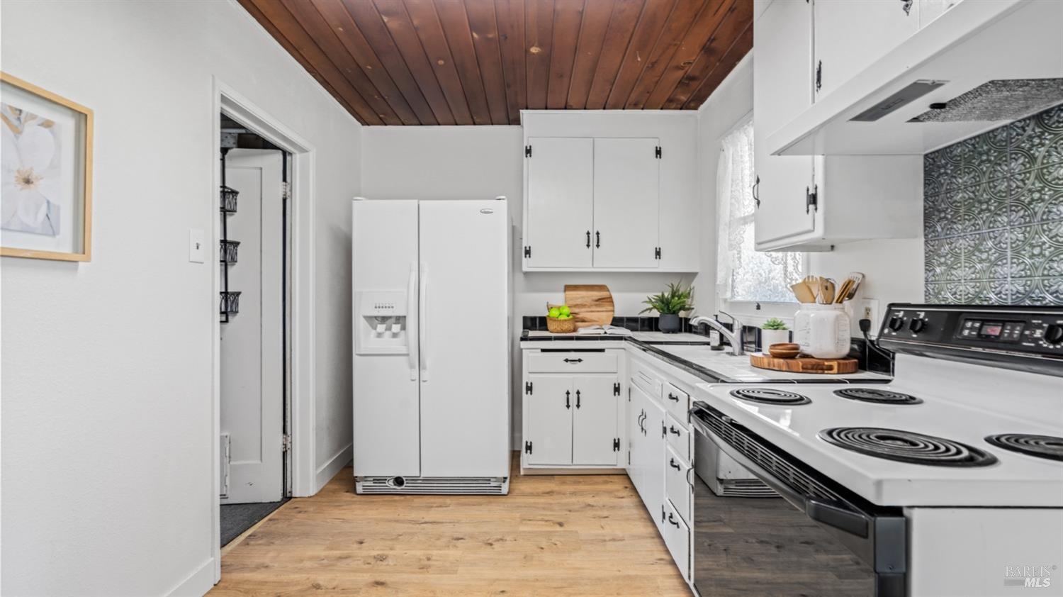 Detail Gallery Image 8 of 27 For 219 Bell Ave, Fairfield,  CA 94533 - 2 Beds | 1 Baths
