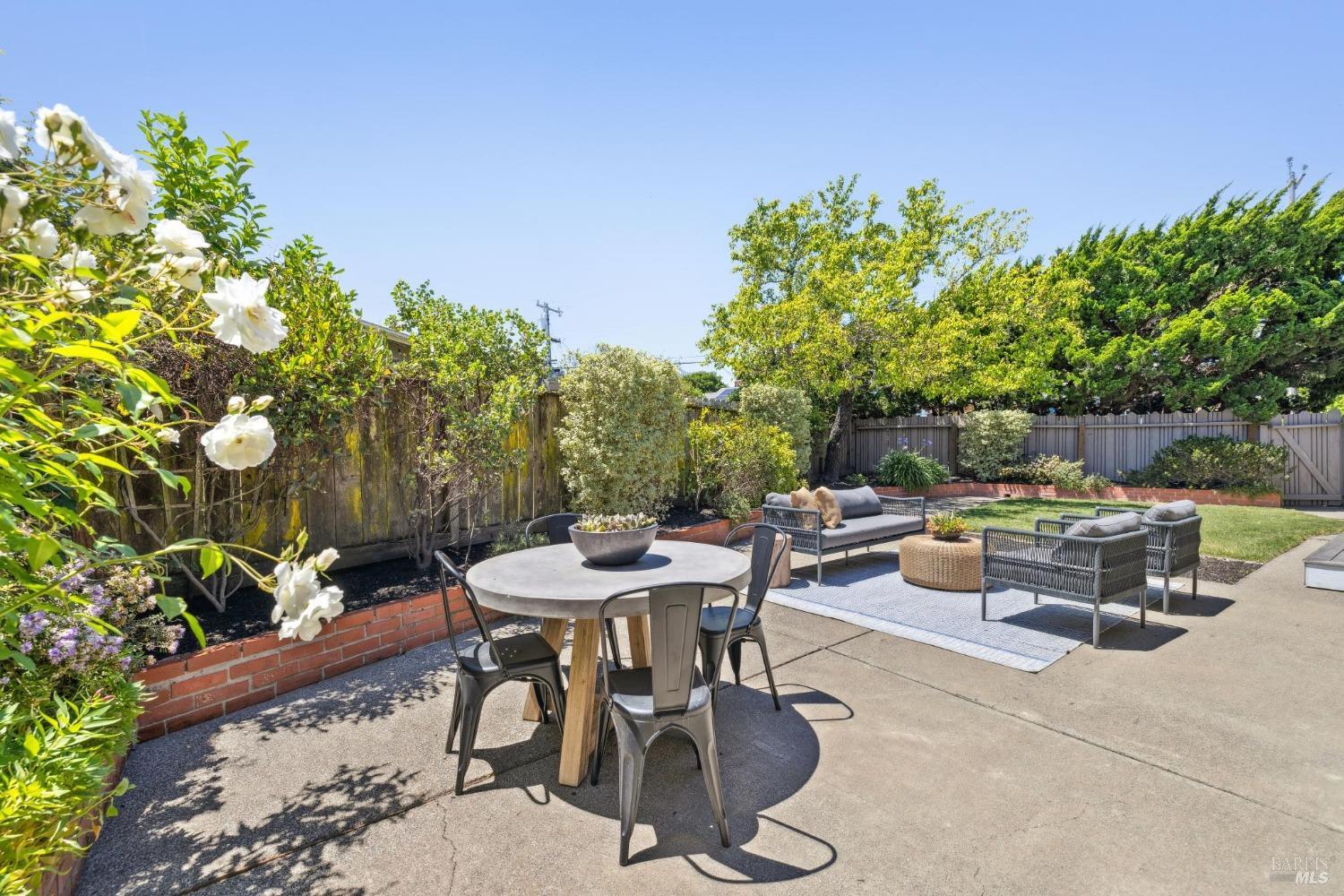 Detail Gallery Image 23 of 27 For 26 Flying Cloud Crse, Corte Madera,  CA 94925 - 3 Beds | 2 Baths
