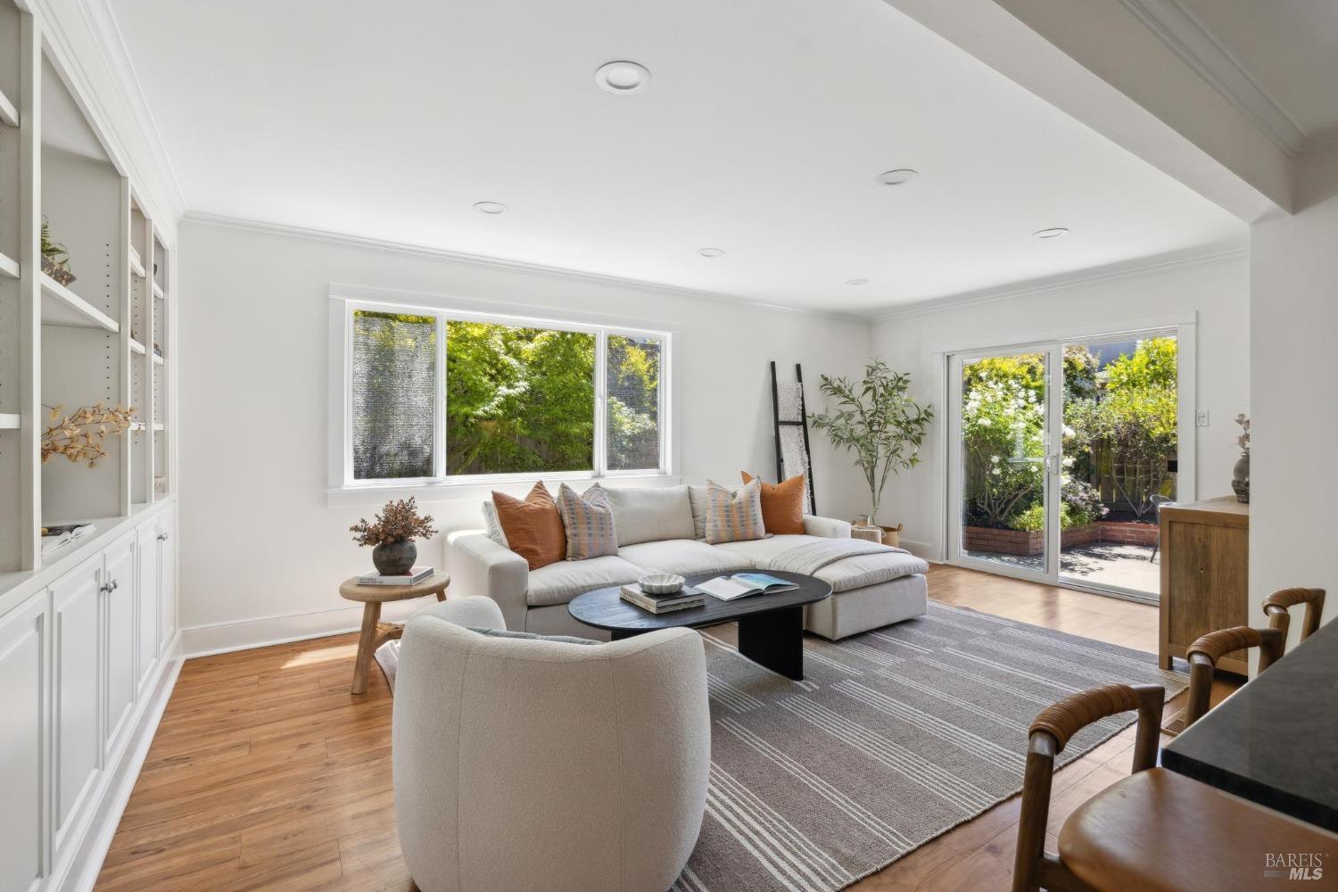 Detail Gallery Image 13 of 27 For 26 Flying Cloud Crse, Corte Madera,  CA 94925 - 3 Beds | 2 Baths