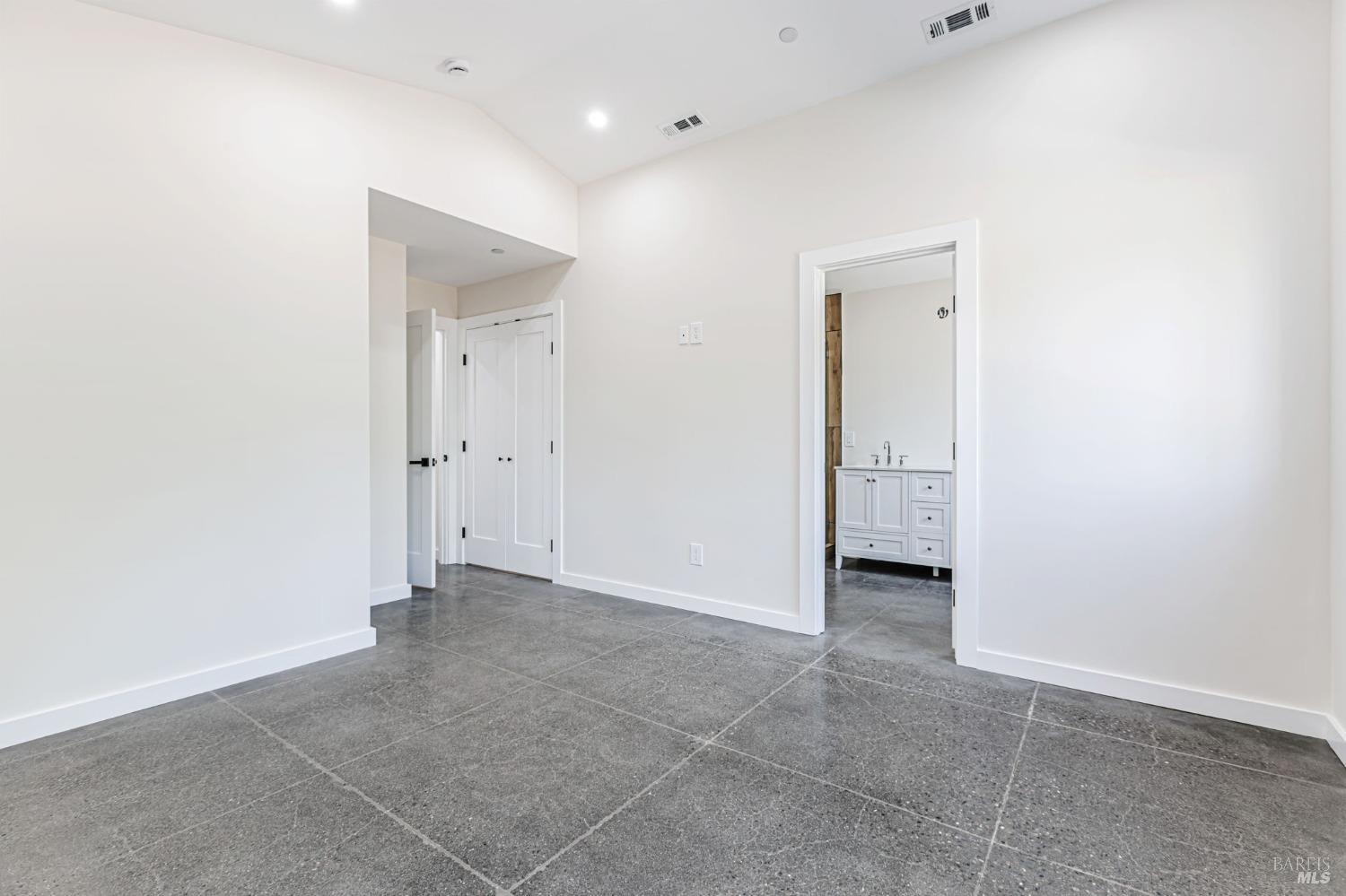 Detail Gallery Image 26 of 45 For 140 Lobo Vista Unkn, Novato,  CA 94947 - 3 Beds | 2/1 Baths