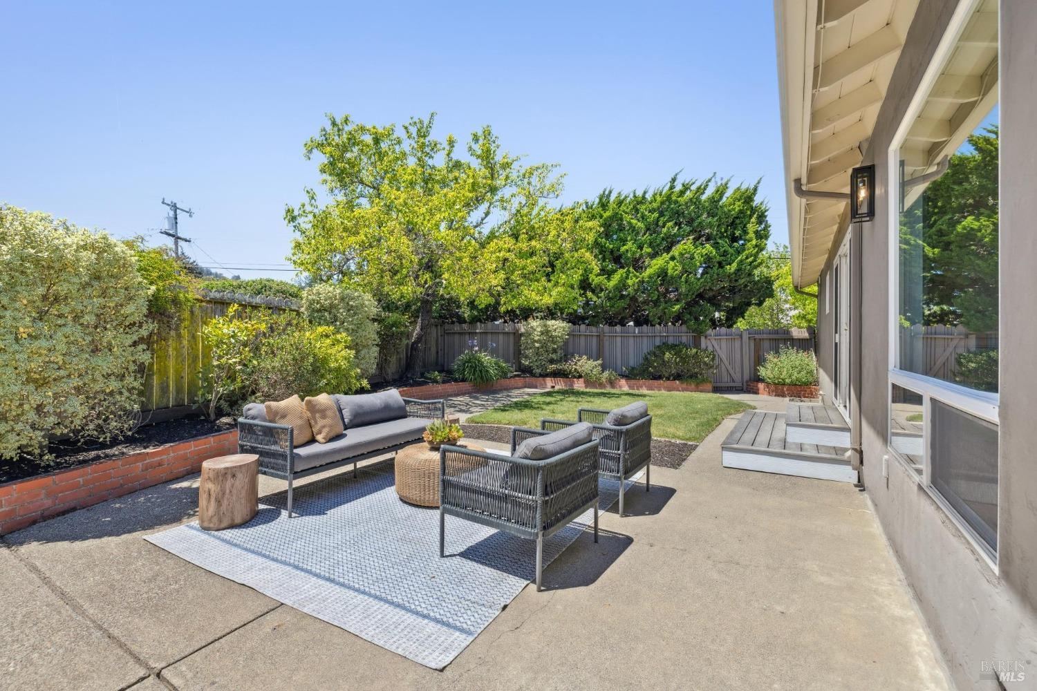 Detail Gallery Image 26 of 27 For 26 Flying Cloud Crse, Corte Madera,  CA 94925 - 3 Beds | 2 Baths