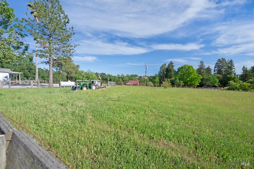 Detail Gallery Image 39 of 49 For 1021 Milk Barn Rd, Healdsburg,  CA 95448 - 3 Beds | 1 Baths