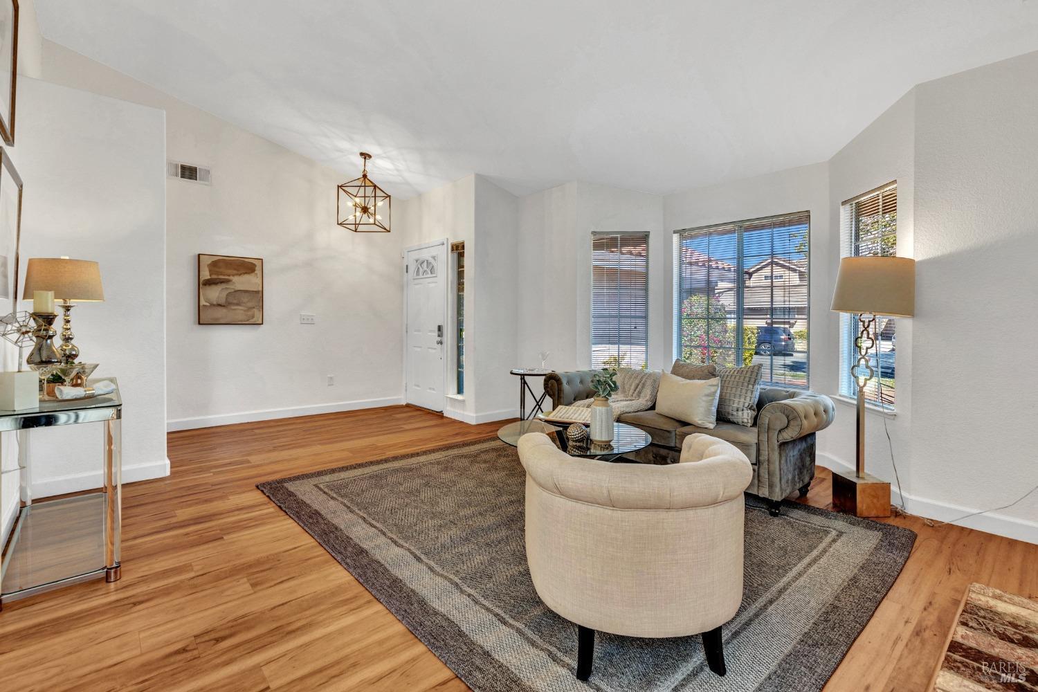 Detail Gallery Image 6 of 51 For 63 Brighton Dr, Vallejo,  CA 94591 - 3 Beds | 2 Baths