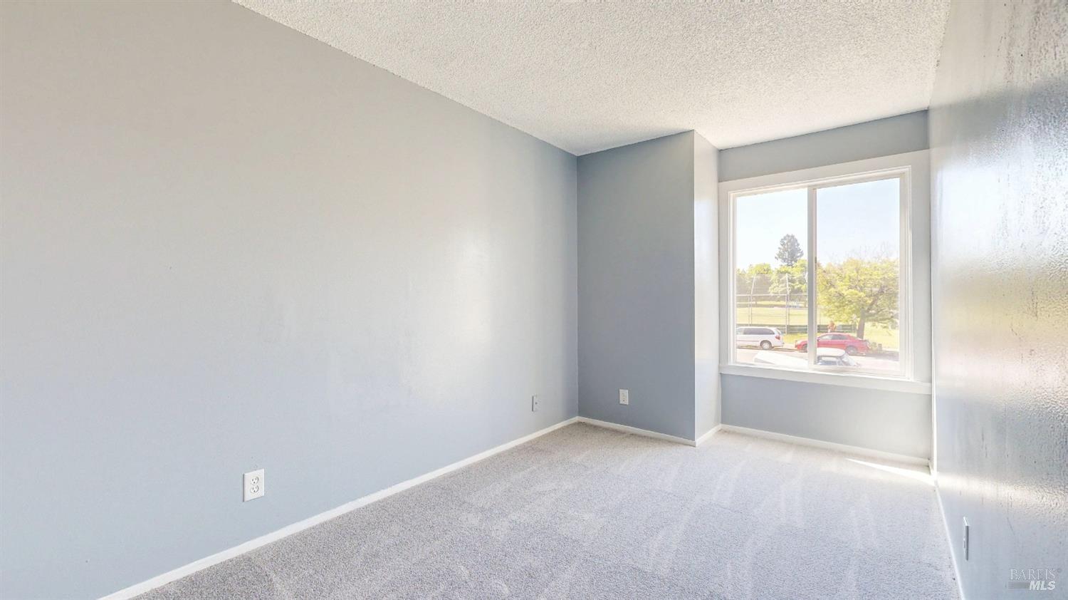 Detail Gallery Image 10 of 25 For 727 Rockwell Pl, Santa Rosa,  CA 95401 - 2 Beds | 1/1 Baths