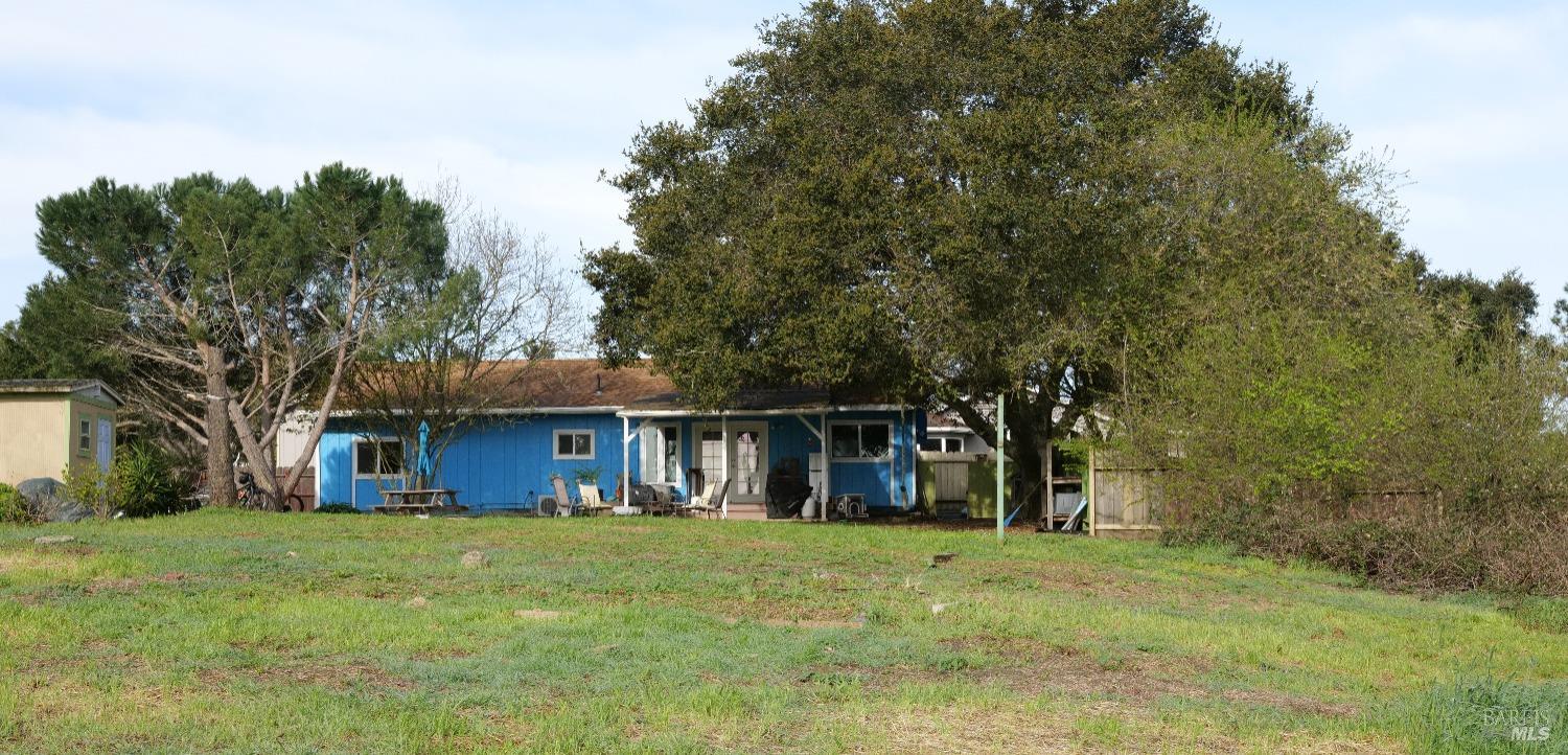 Detail Gallery Image 12 of 18 For 2499 Eastman Ln, Petaluma,  CA 94952 - 2 Beds | 1 Baths