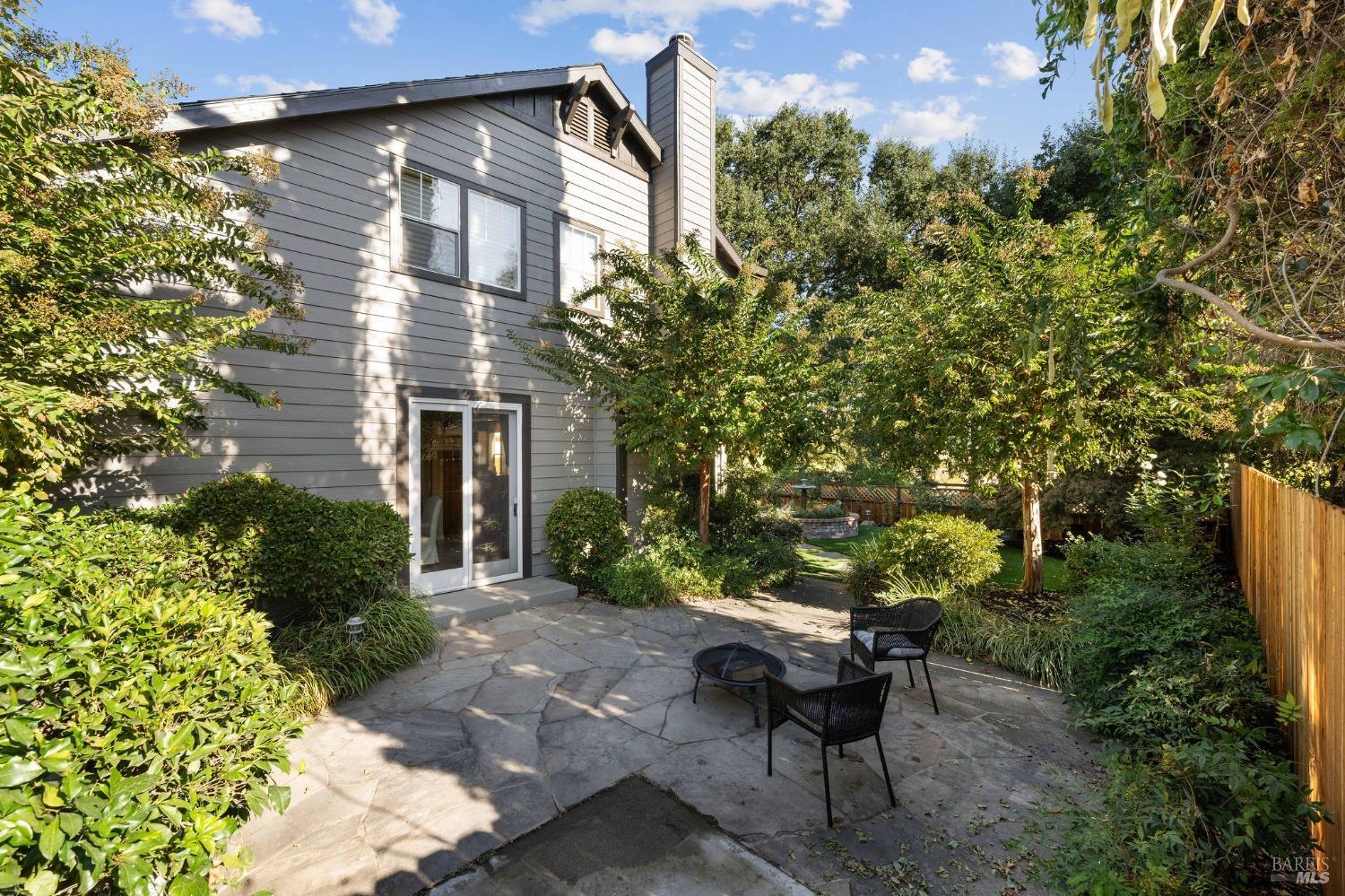 Detail Gallery Image 14 of 54 For 4 Forrester Ln, Yountville,  CA 94599 - 3 Beds | 2/1 Baths
