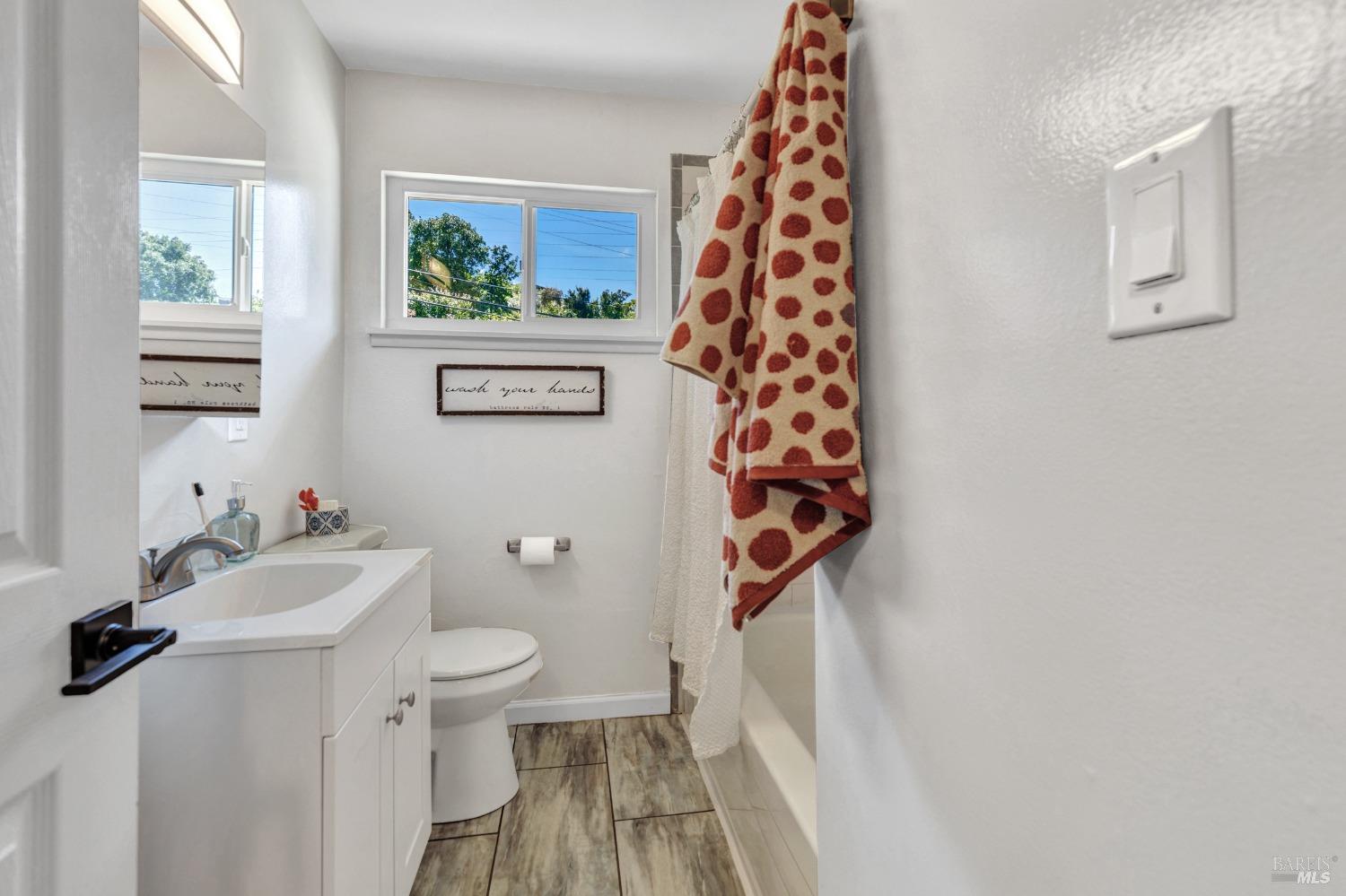 Detail Gallery Image 25 of 51 For 168 Bergwall Way, Vallejo,  CA 94591 - 3 Beds | 2 Baths