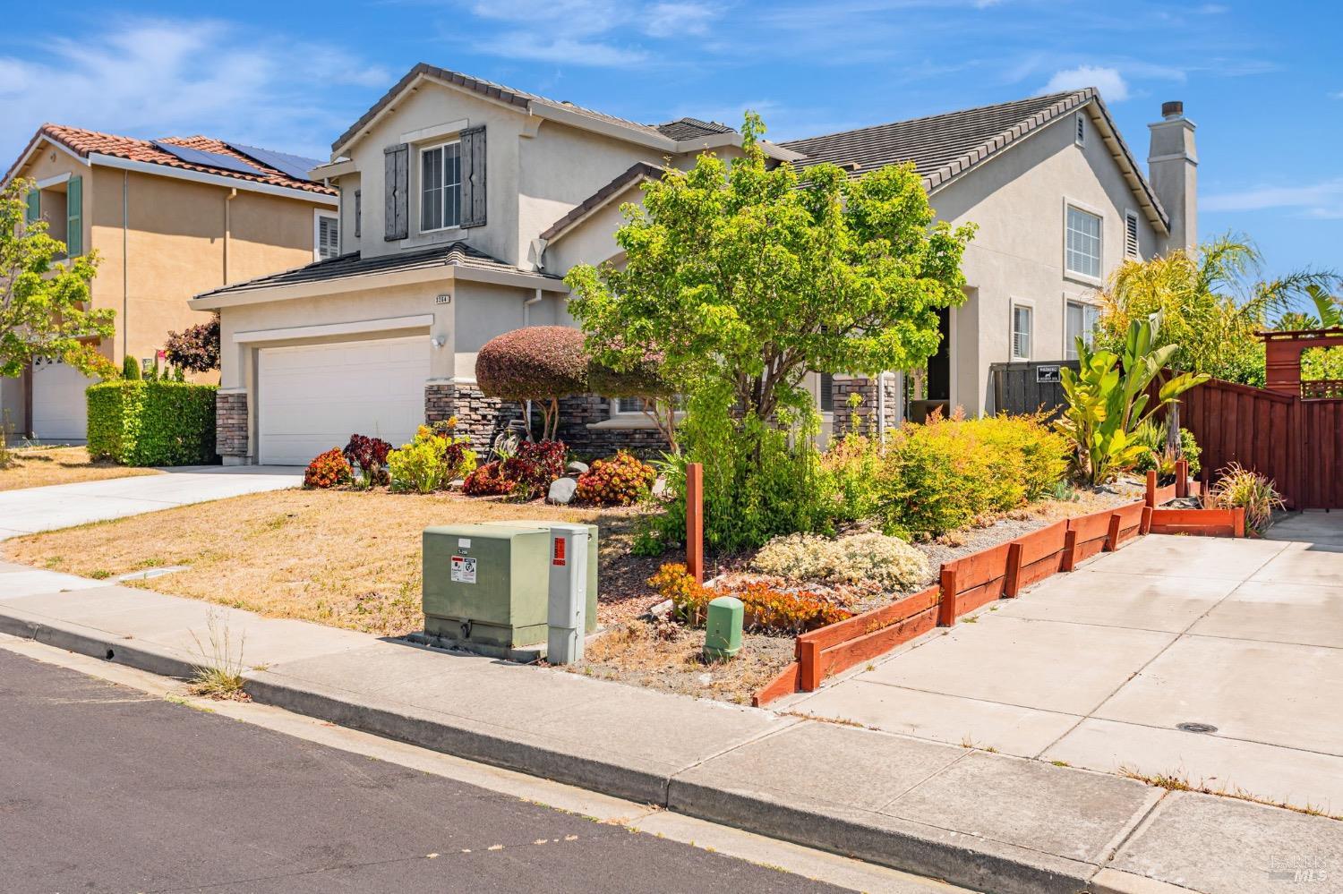 Detail Gallery Image 3 of 47 For 3264 Terrace Beach Dr, Vallejo,  CA 94591 - 4 Beds | 3 Baths