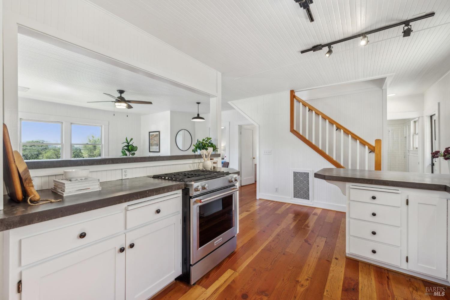 Detail Gallery Image 15 of 33 For 7129 Bennett Valley Rd, Santa Rosa,  CA 95404 - 3 Beds | 2 Baths