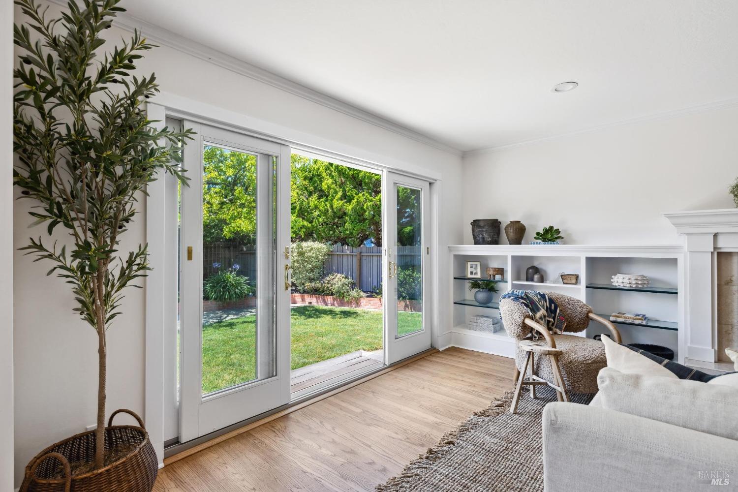 Detail Gallery Image 7 of 27 For 26 Flying Cloud Crse, Corte Madera,  CA 94925 - 3 Beds | 2 Baths