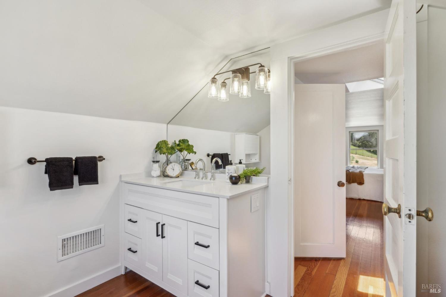 Detail Gallery Image 20 of 33 For 7129 Bennett Valley Rd, Santa Rosa,  CA 95404 - 3 Beds | 2 Baths