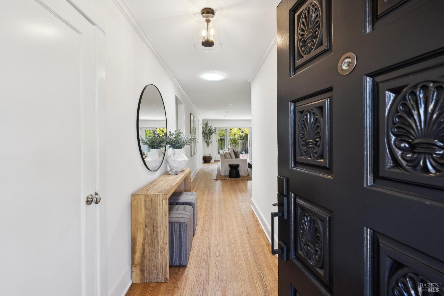 Detail Gallery Image 4 of 27 For 26 Flying Cloud Crse, Corte Madera,  CA 94925 - 3 Beds | 2 Baths