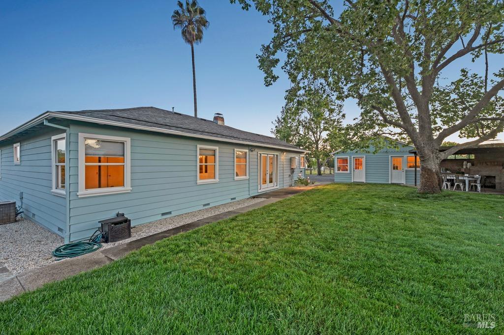 Detail Gallery Image 42 of 49 For 1021 Milk Barn Rd, Healdsburg,  CA 95448 - 3 Beds | 1 Baths
