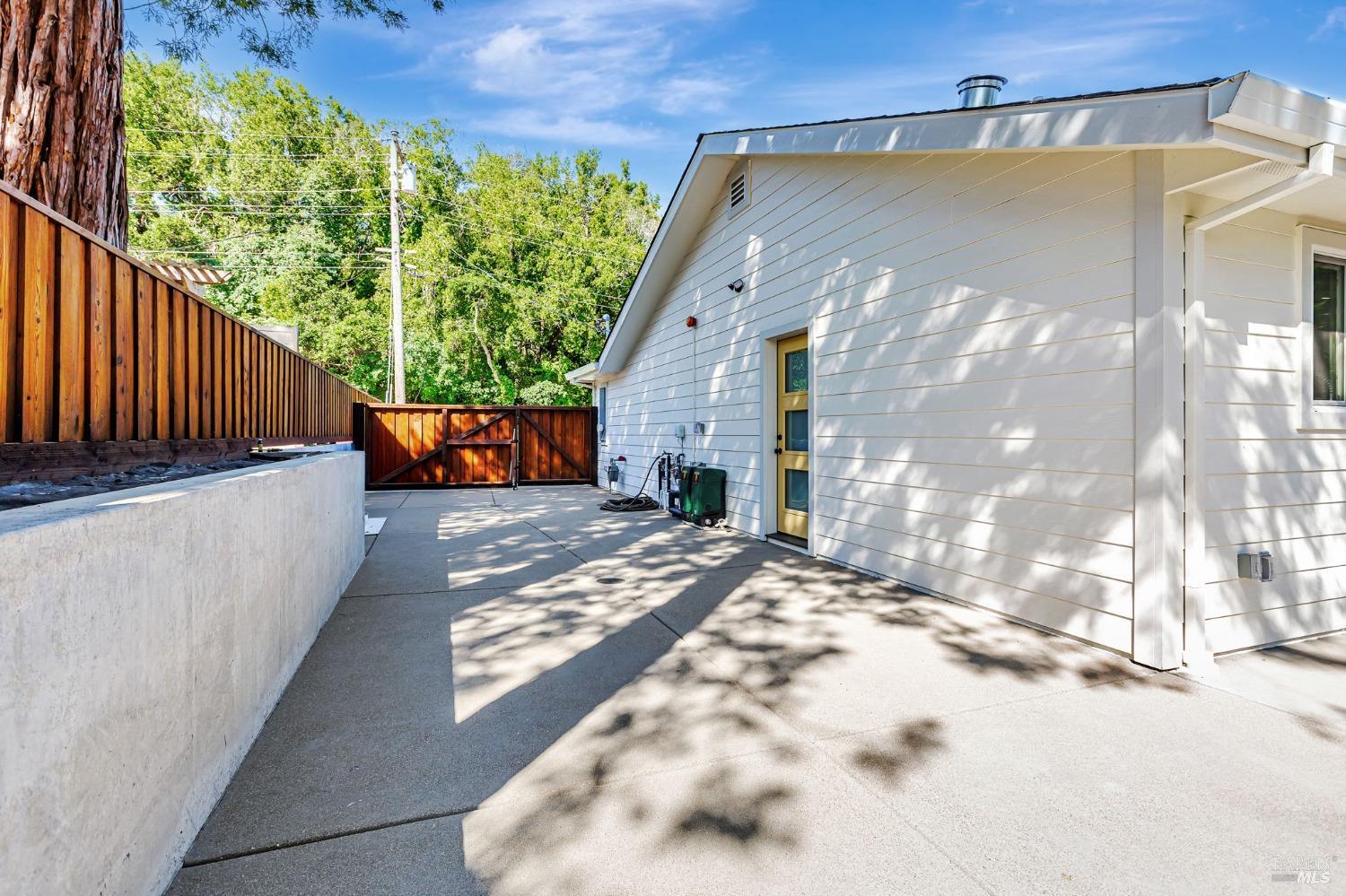 Detail Gallery Image 41 of 45 For 140 Lobo Vista Unkn, Novato,  CA 94947 - 3 Beds | 2/1 Baths