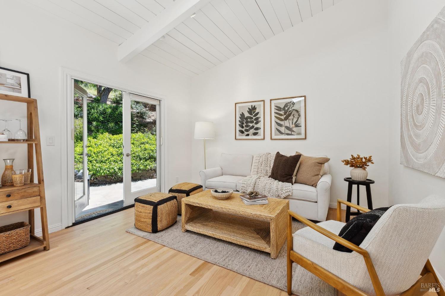 Detail Gallery Image 23 of 79 For 7 Madrono Ave, Corte Madera,  CA 94925 - 4 Beds | 3 Baths