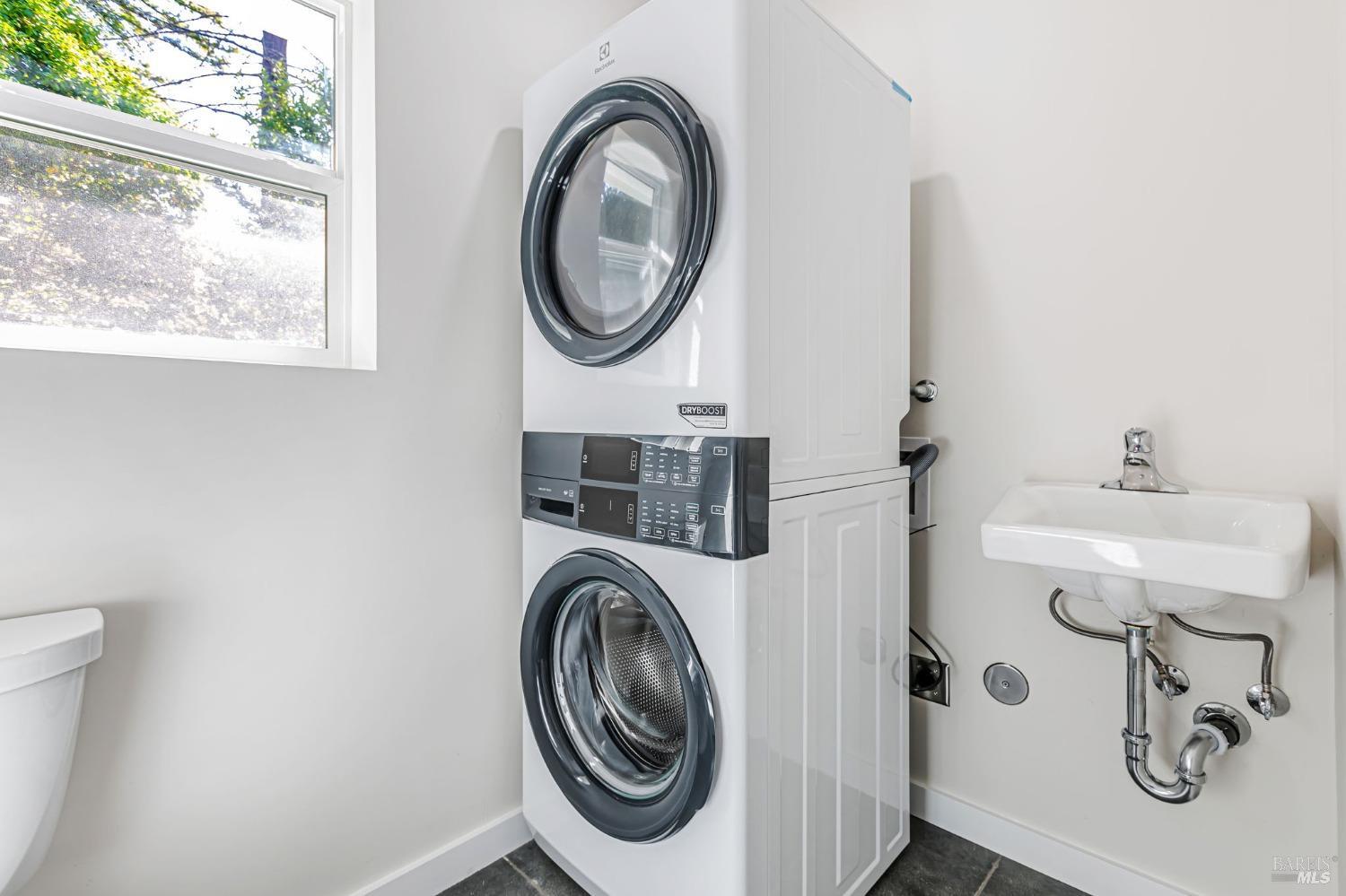 Detail Gallery Image 33 of 45 For 140 Lobo Vista Unkn, Novato,  CA 94947 - 3 Beds | 2/1 Baths