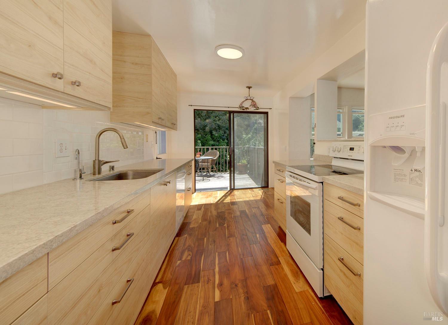 Detail Gallery Image 15 of 36 For 503 Easterby St, Sausalito,  CA 94965 - 5 Beds | 4 Baths