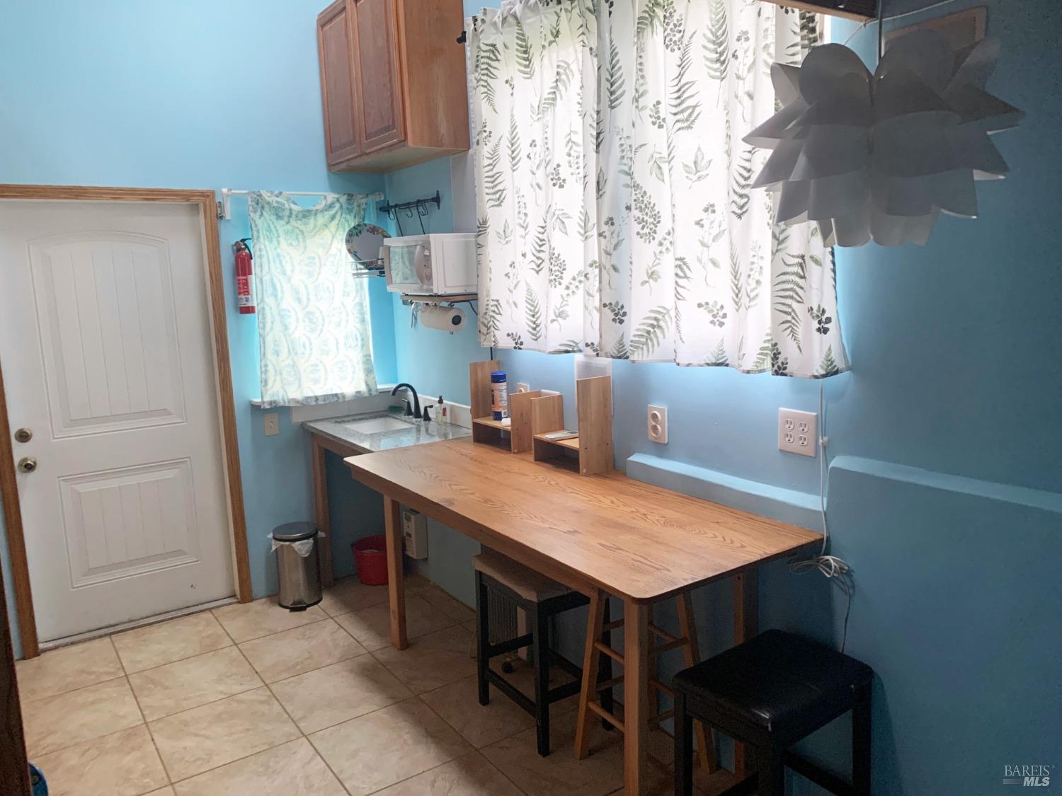 Detail Gallery Image 17 of 18 For 2499 Eastman Ln, Petaluma,  CA 94952 - 2 Beds | 1 Baths