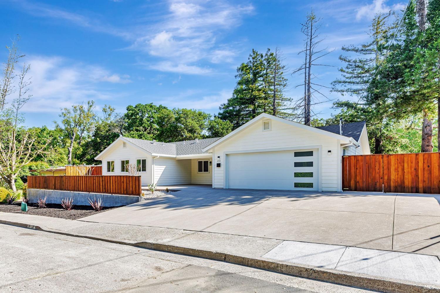 Detail Gallery Image 2 of 45 For 140 Lobo Vista Unkn, Novato,  CA 94947 - 3 Beds | 2/1 Baths