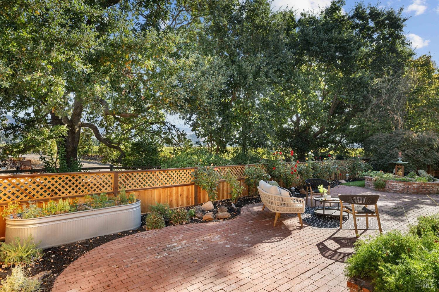 Detail Gallery Image 10 of 54 For 4 Forrester Ln, Yountville,  CA 94599 - 3 Beds | 2/1 Baths