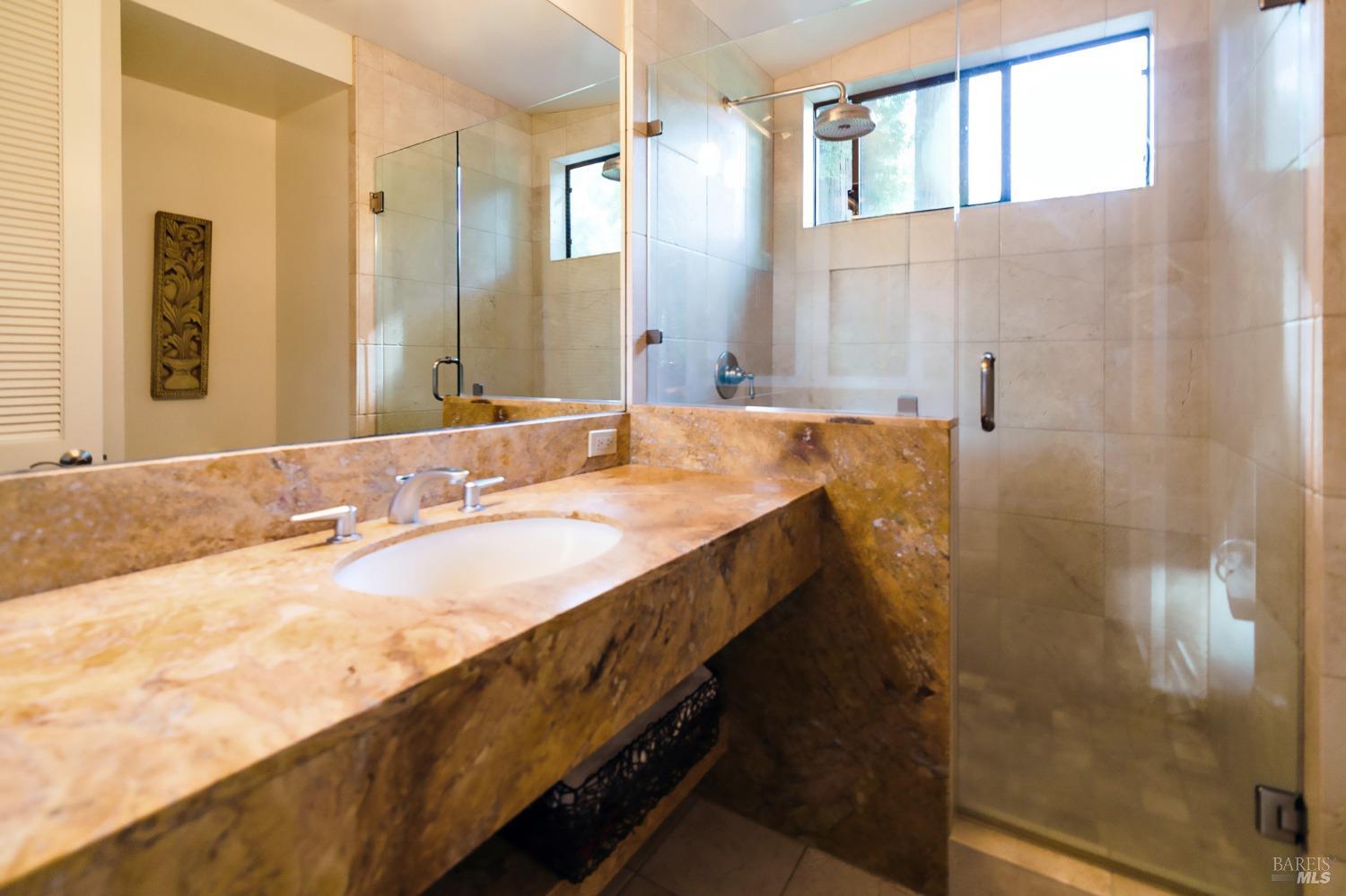 Detail Gallery Image 21 of 46 For 2859 Wallace Creek Rd, Healdsburg,  CA 95448 - 2 Beds | 2 Baths