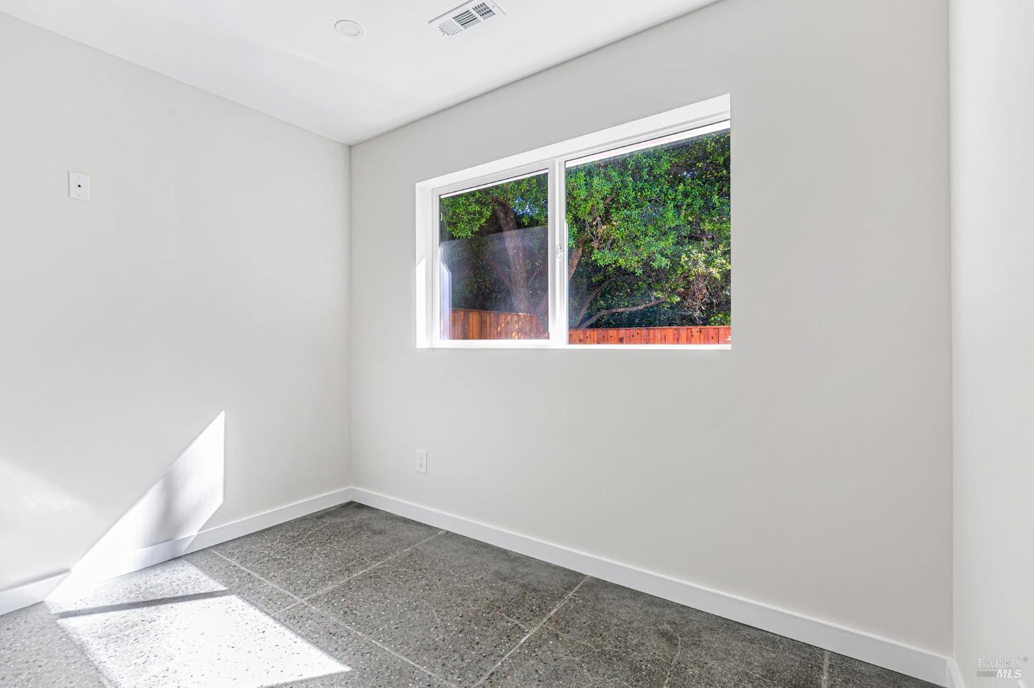 Detail Gallery Image 18 of 45 For 140 Lobo Vista Unkn, Novato,  CA 94947 - 3 Beds | 2/1 Baths