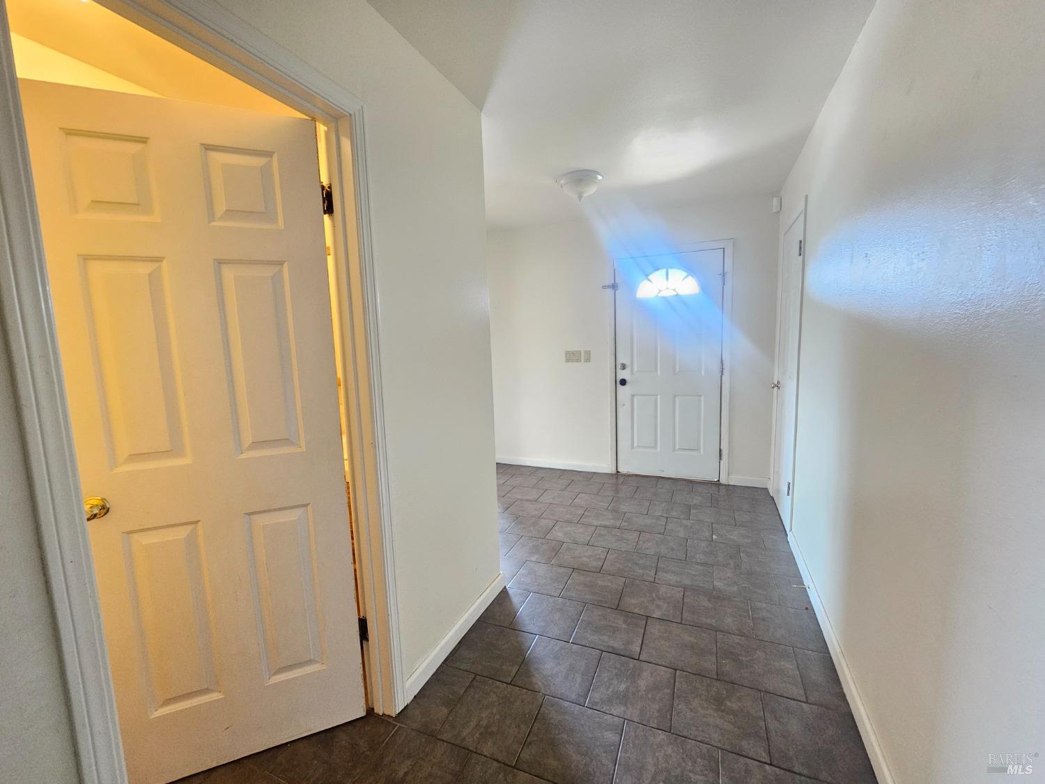 Detail Gallery Image 31 of 55 For 18834 Deer Hill Rd, Hidden Valley Lake,  CA 95467 - 4 Beds | 2/2 Baths