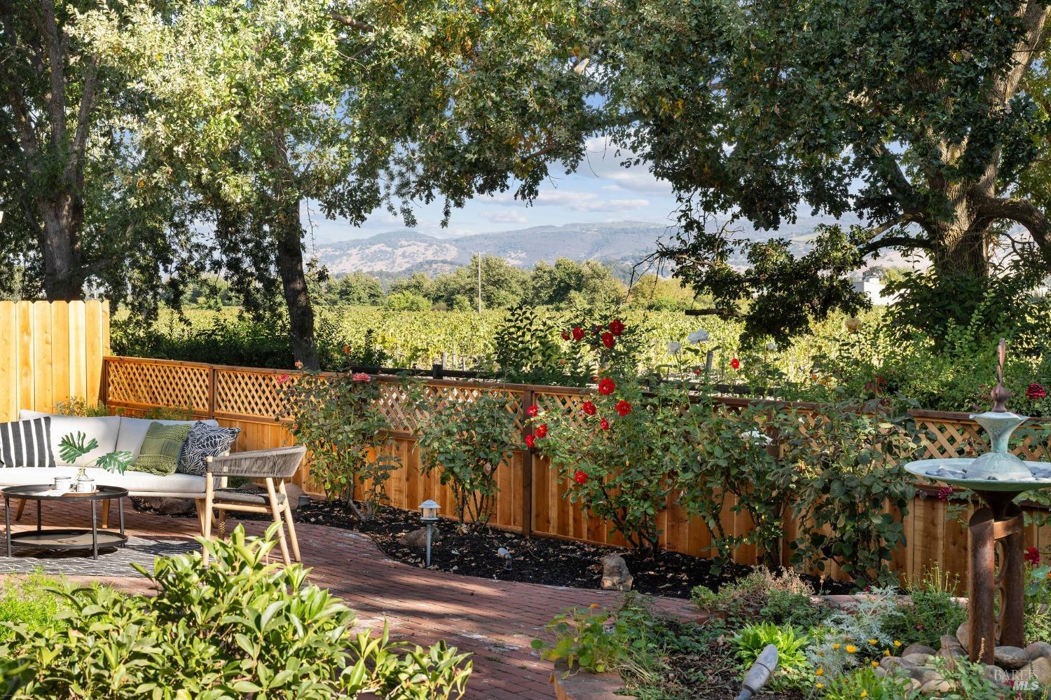 Detail Gallery Image 8 of 54 For 4 Forrester Ln, Yountville,  CA 94599 - 3 Beds | 2/1 Baths