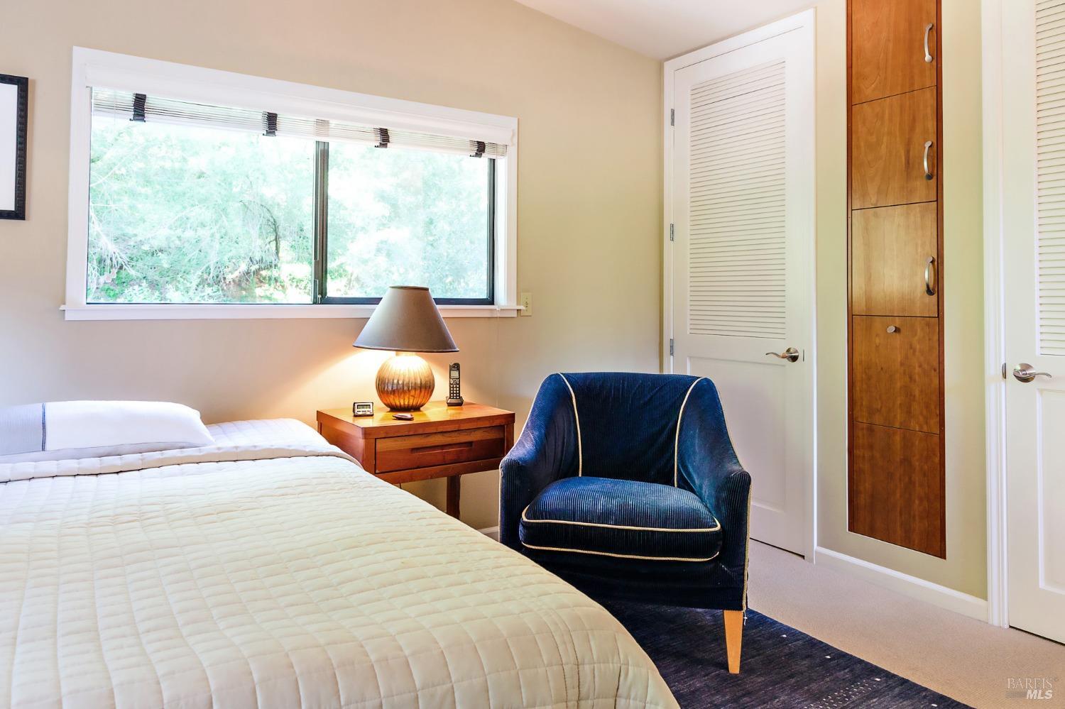 Detail Gallery Image 19 of 46 For 2859 Wallace Creek Rd, Healdsburg,  CA 95448 - 2 Beds | 2 Baths