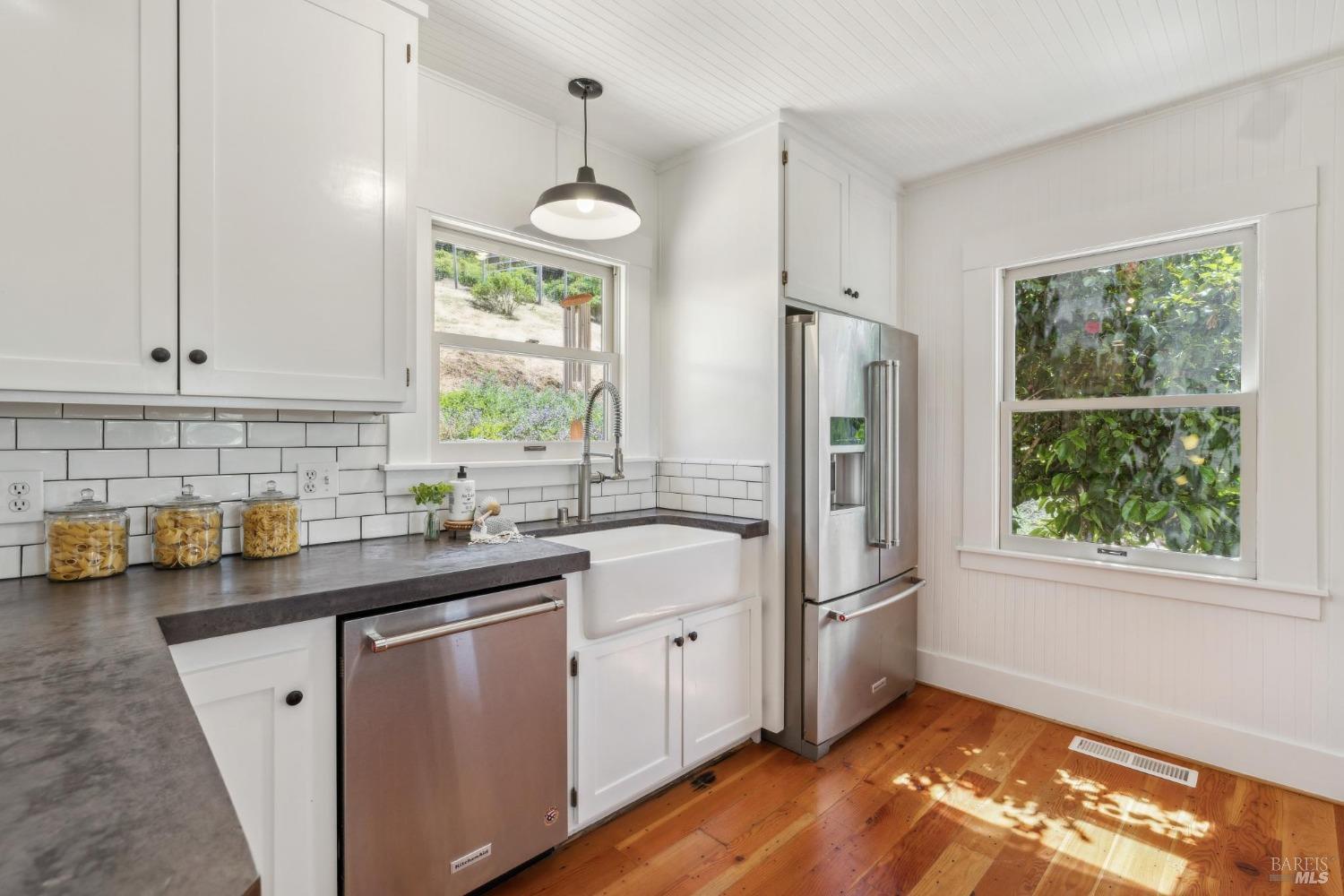 Detail Gallery Image 14 of 33 For 7129 Bennett Valley Rd, Santa Rosa,  CA 95404 - 3 Beds | 2 Baths